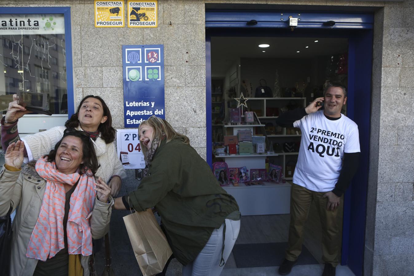 Fotos: Alegría desbordada en Cádiz por el segundo premio