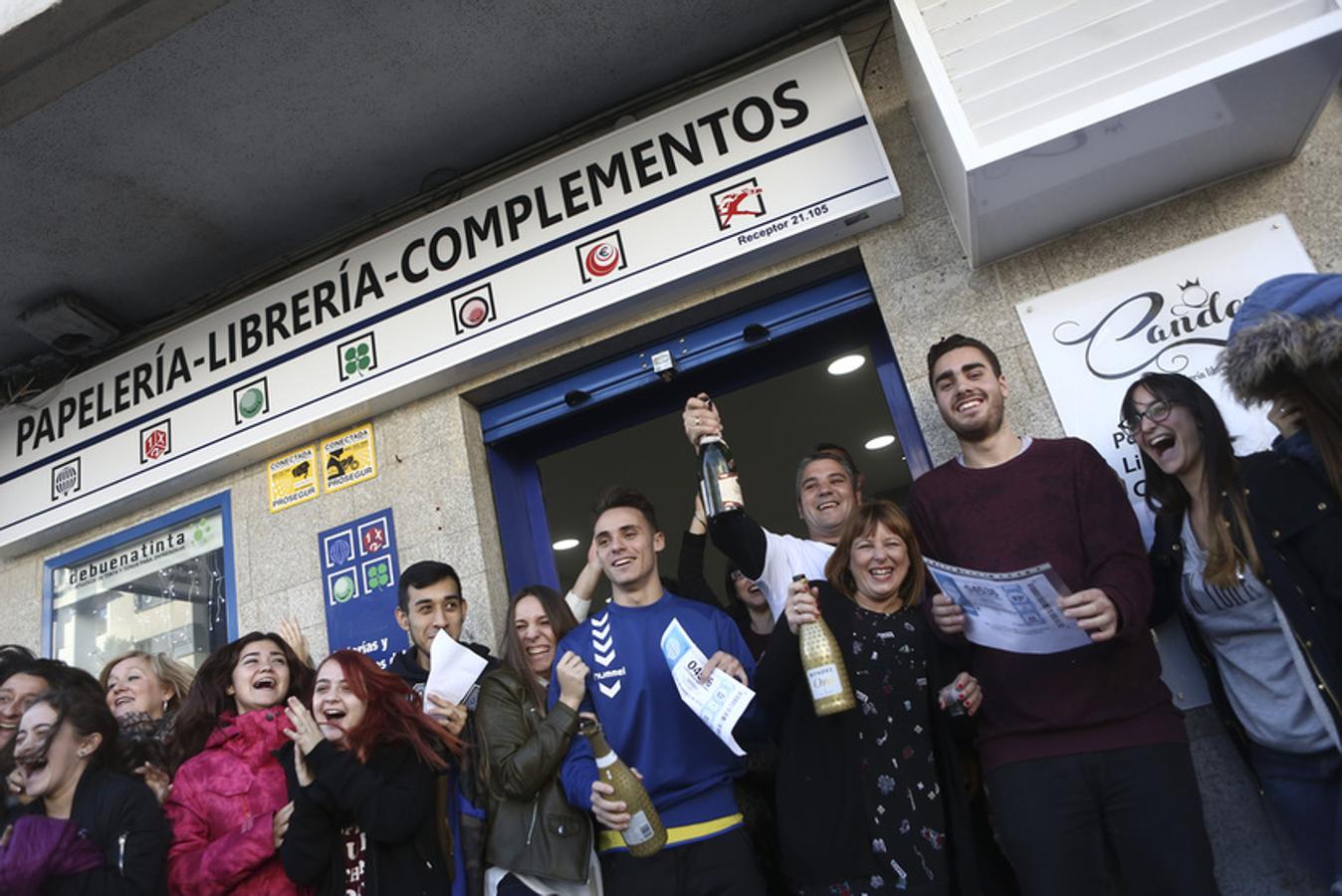 Fotos: Alegría desbordada en Cádiz por el segundo premio