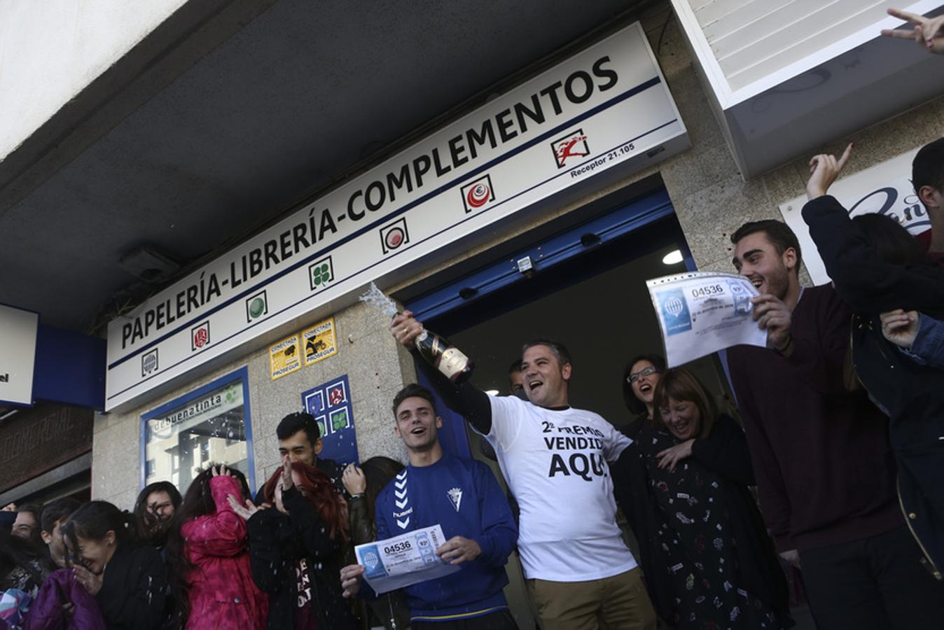 Fotos: Alegría desbordada en Cádiz por el segundo premio