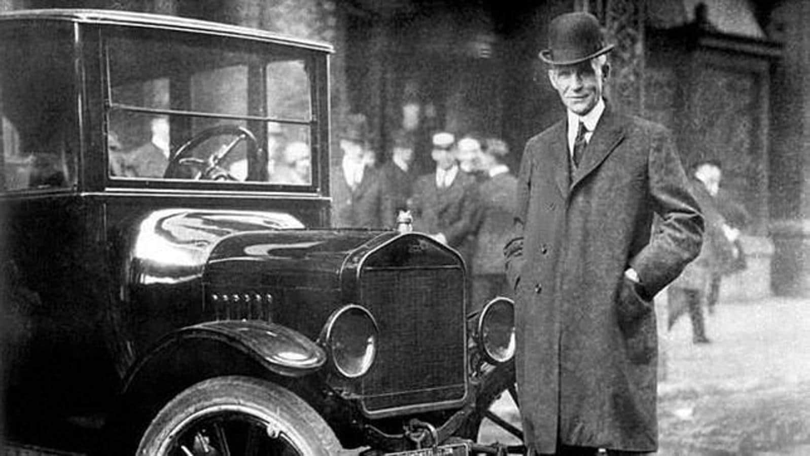 Henry Ford con su Ford T