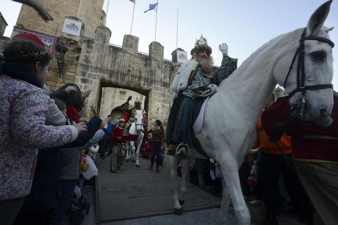 FOTOS: El paso de los Reyes Magos por las ciudades de la Bahía