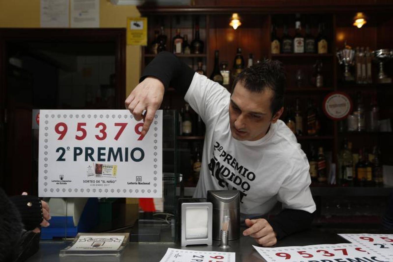 El Bar Plaza, situado en la Avenida de Santa Teresa, en el popular barrio de La Rondilla de Valladolid, ha vendido por terminal un décimo del segundo premio. 