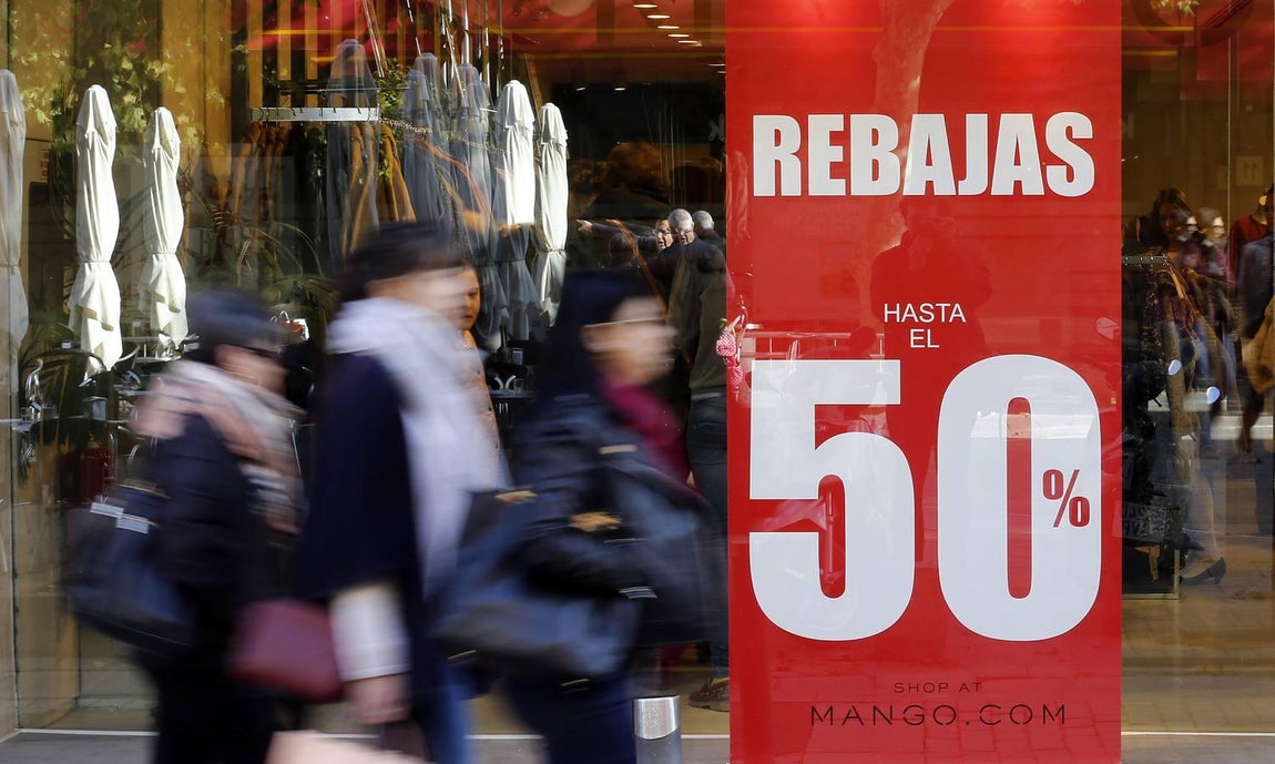 Las mejores imágenes de la fiebre de las rebajas que no cesa