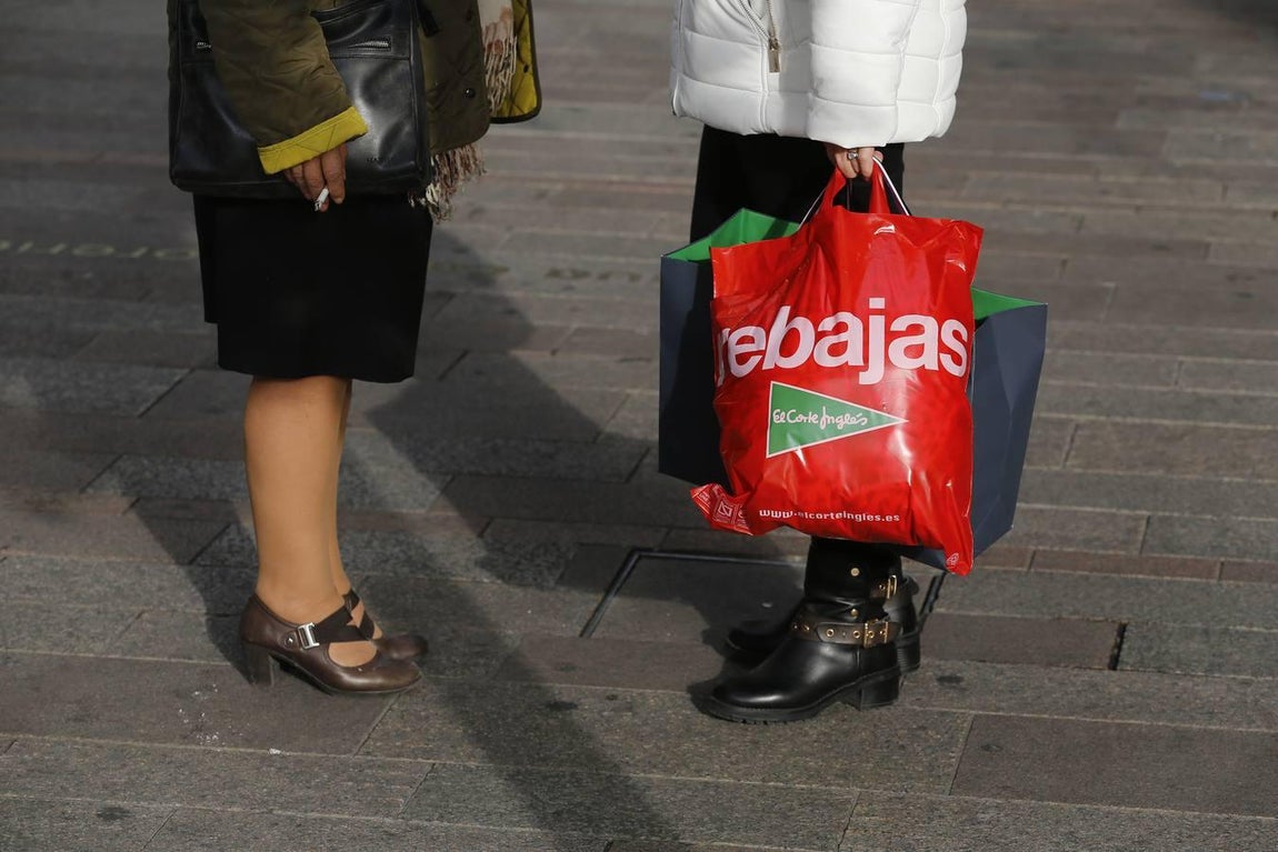 Las mejores imágenes de la fiebre de las rebajas que no cesa