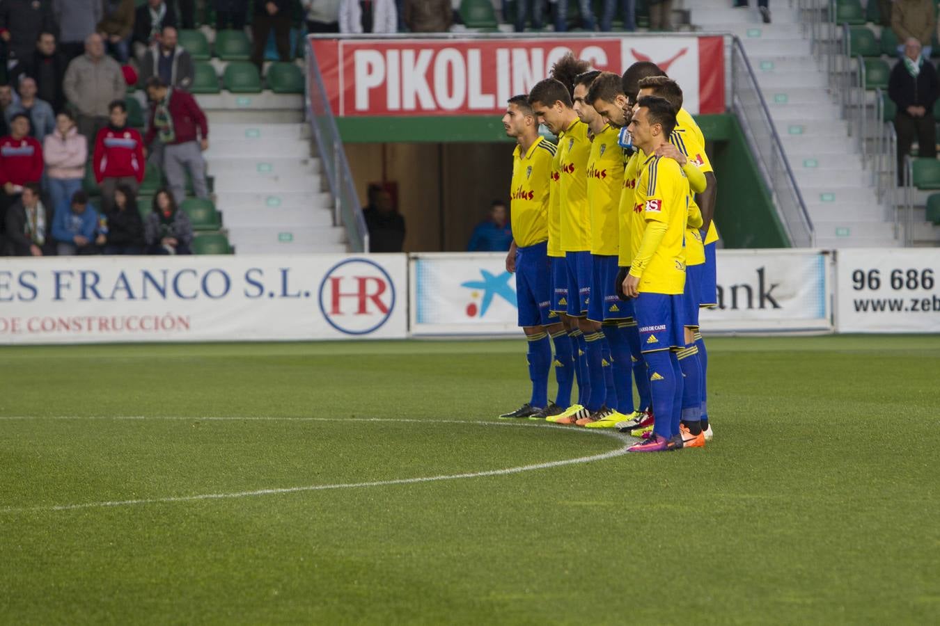 El Cádiz C.F. gana en Elche (2-3)