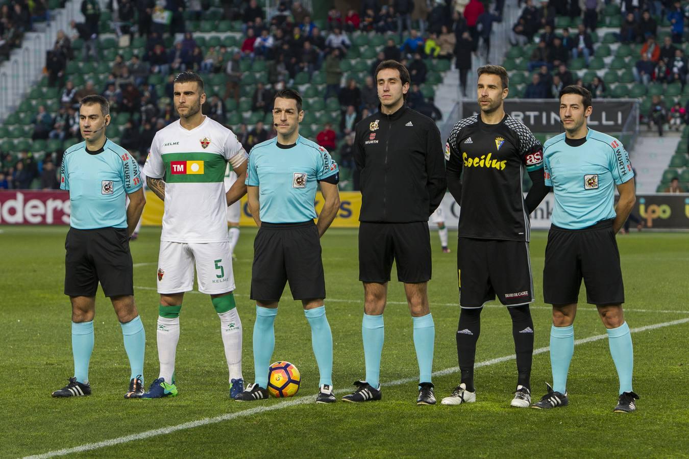 El Cádiz C.F. gana en Elche (2-3)