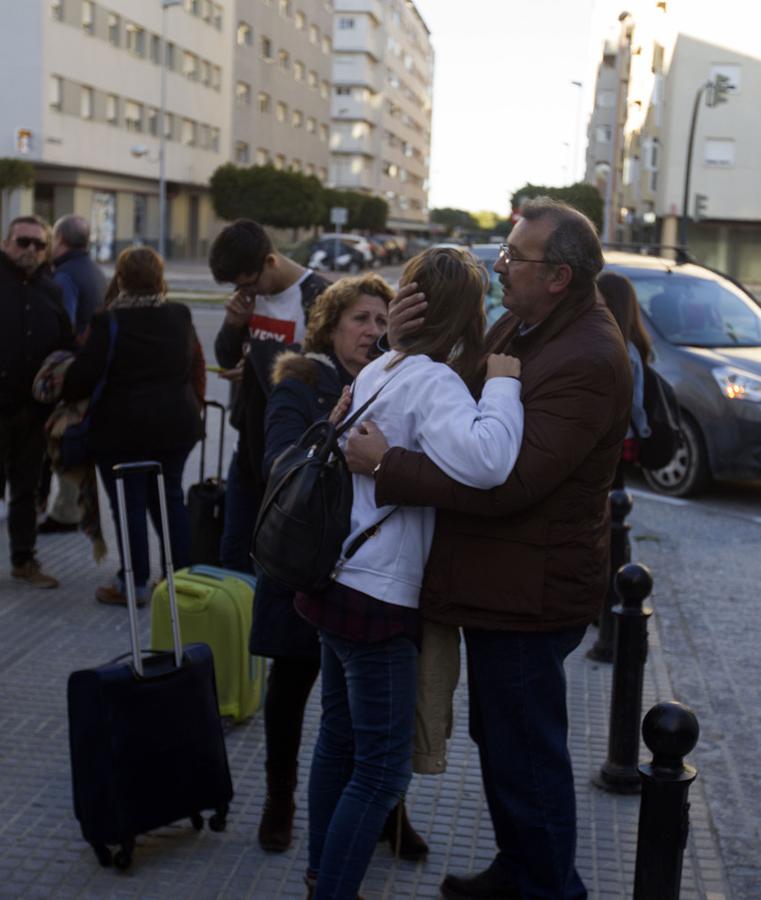 El frustrado viaje escolar de la Escuela de Arte en imágenes