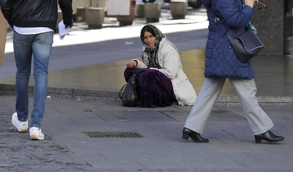 Rachas de viento de 100 km/hora convierten la ola de frío en una pesadilla
