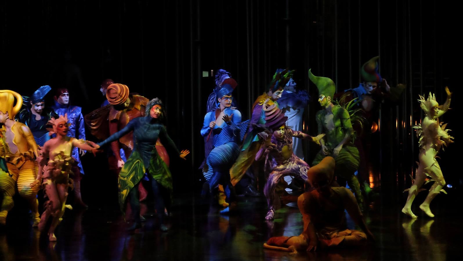 El espectáculo «Varekai» del Circo del Sol, en imágenes