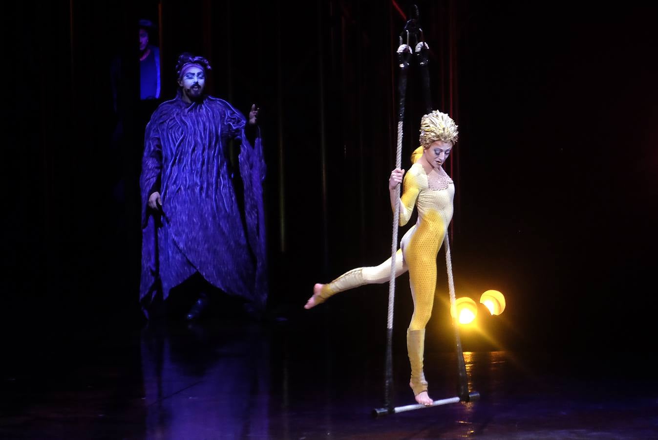 El espectáculo «Varekai» del Circo del Sol, en imágenes