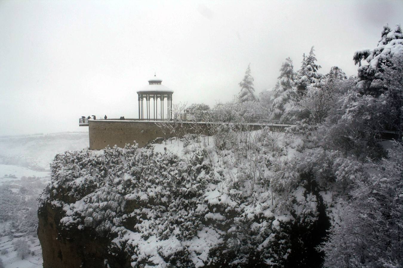 La nieve deja espectaculares estampas de Ronda y Antequera