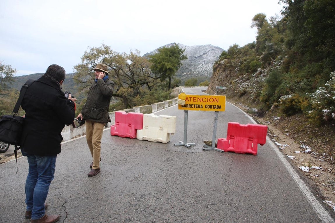La nieve cubre de un manto blanco la Sierra de Cádiz