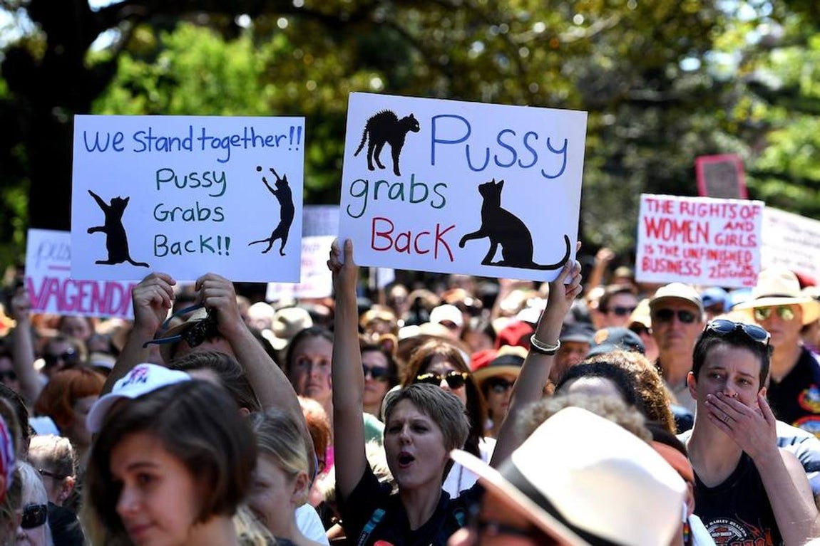 Miles de mujeres acuden a la marcha mundial contra el presidente de Estados Unidos, Donald Trump, en New South Wales, Australia. 