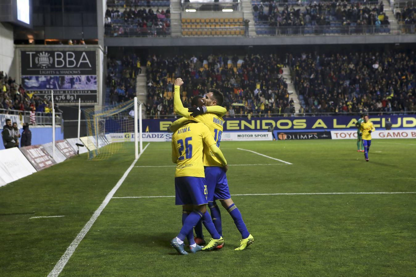 Las imágenes de la victoria del Cádiz CF frente al Almería