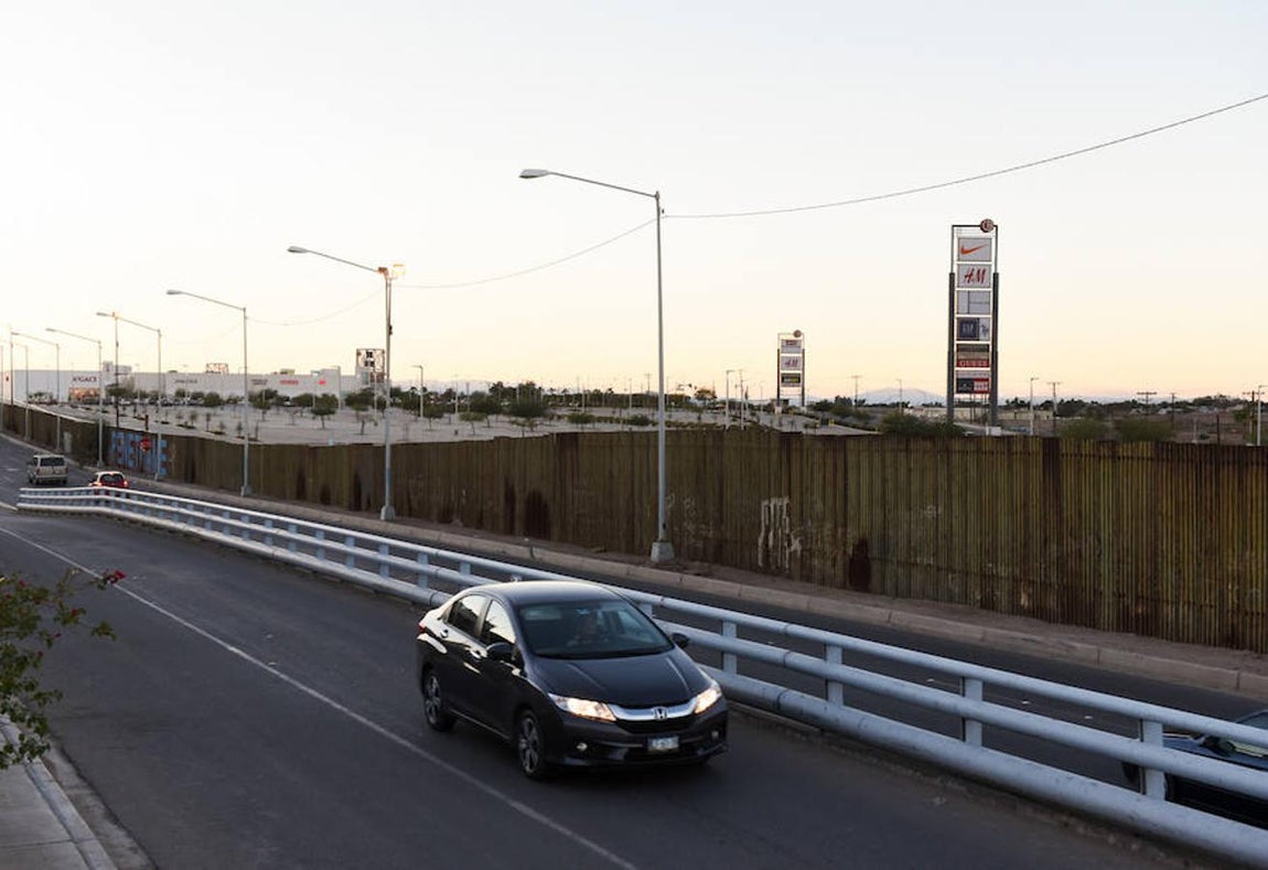 Cerca fronteriza que divide al estado de Mexicali (México) y Calexico (Estados Unidos). 