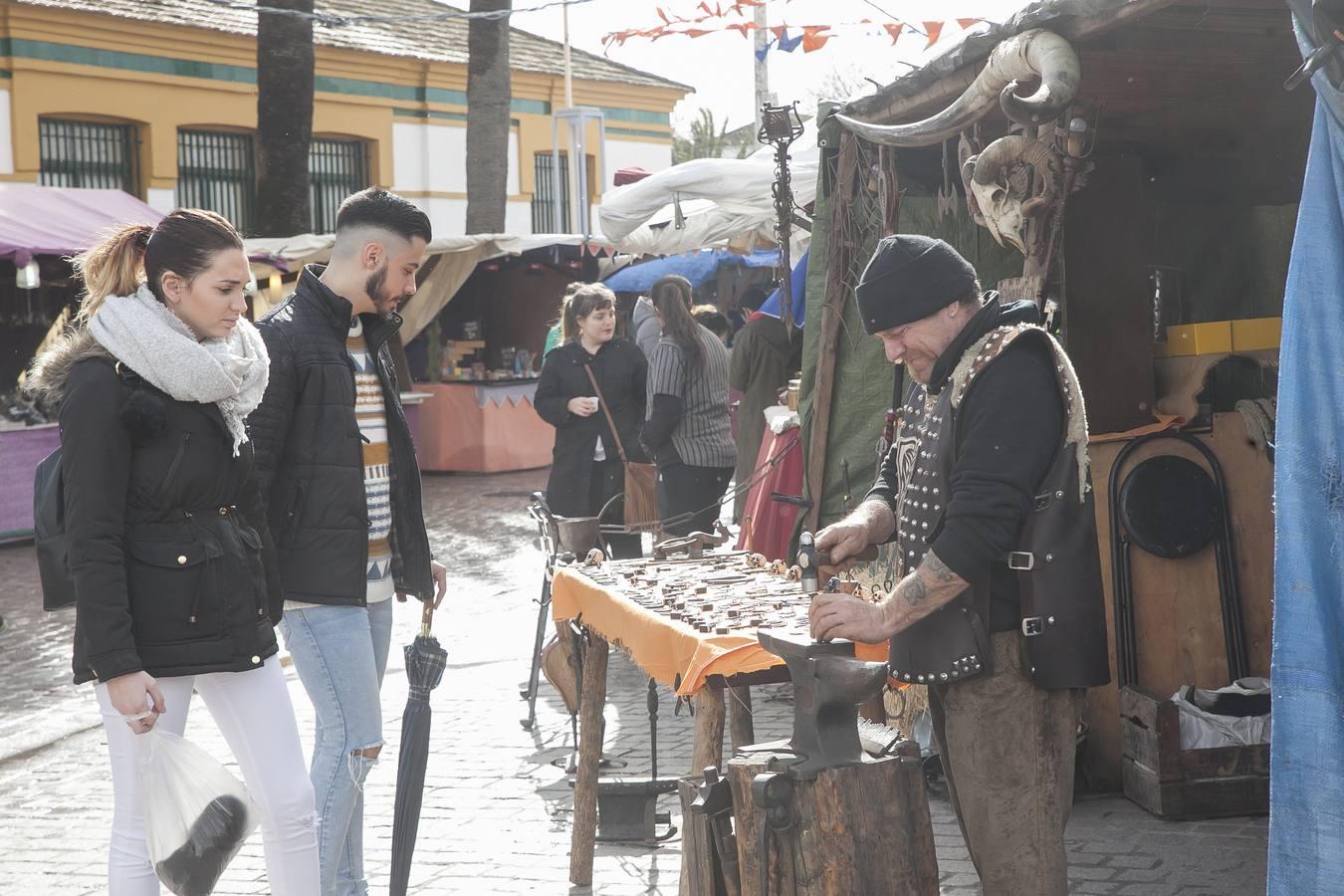 La primera jornada del mercado medieval, en imágenes