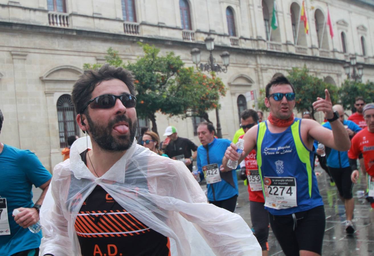 ¿Has corrido la Media Maratón de Sevilla? ¡Búscate en las imágenes!