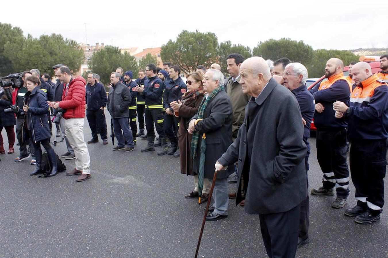 En imágenes: homenaje a Pablo Carrasco, el bombero que falleció en el incendio del hospital de Toledo en 1987