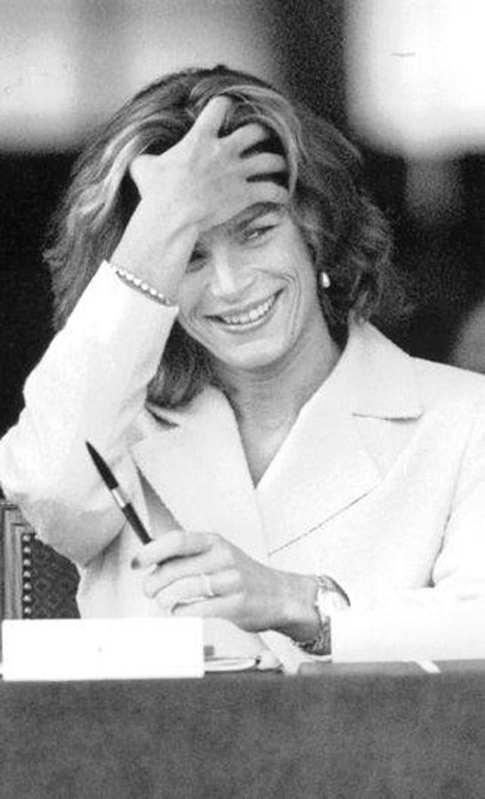 Estefanía es presidenta de varias asociaciones, entre las que se encuentran el Centro Juvenil de Mónaco, la Fundación Princesa Grace, en Estados Unidos, el Théâtre Princesse Grace y el Comité Organizador del Festival Internacional de Circo de Montecarlo. 