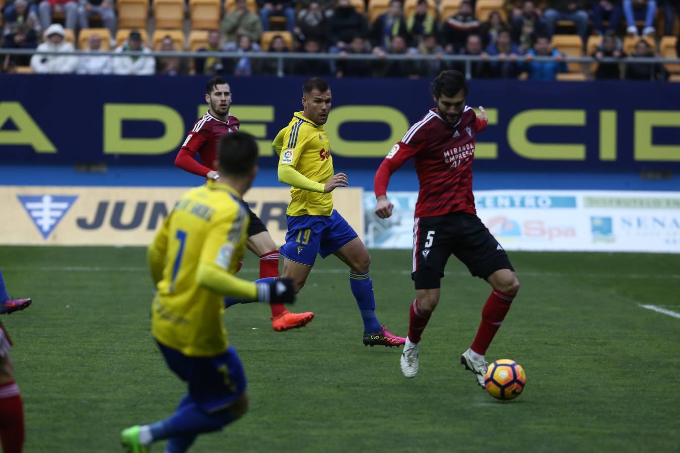 Cádiz C.F. - Mirandés (2-1)