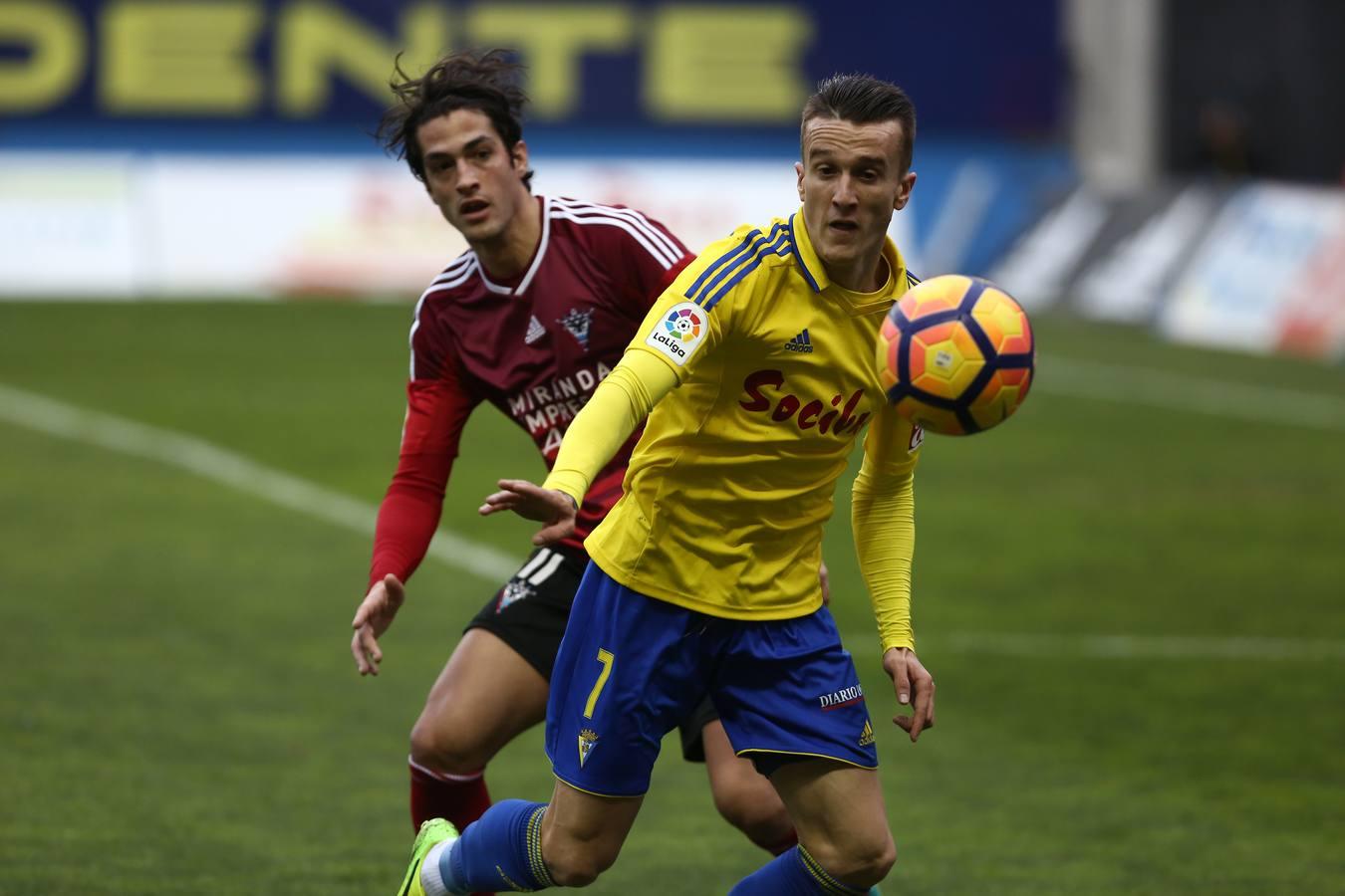 Cádiz C.F. - Mirandés (2-1)