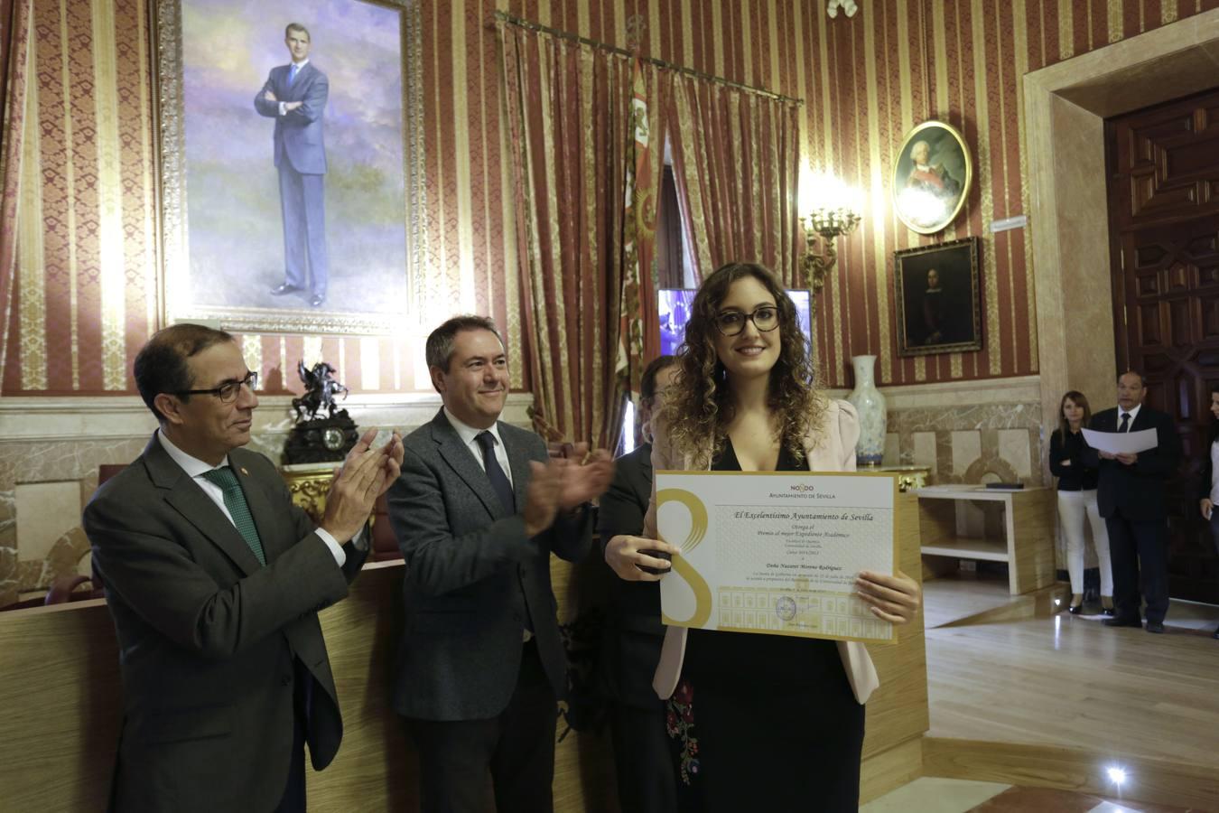 Homenaje a los universitarios con las mejores notas de Sevilla