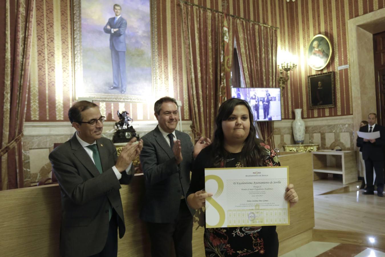 Homenaje a los universitarios con las mejores notas de Sevilla