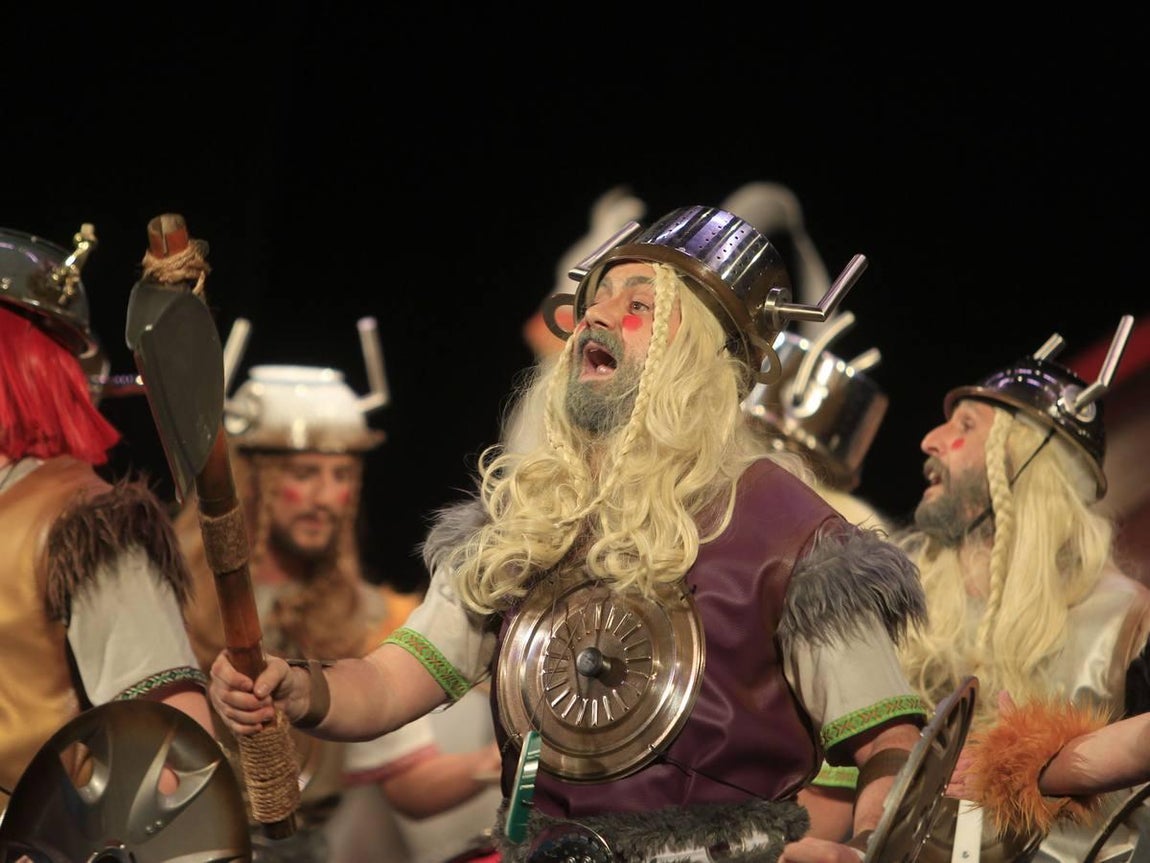 Fotos: Chirigota Los de Cádiz norte