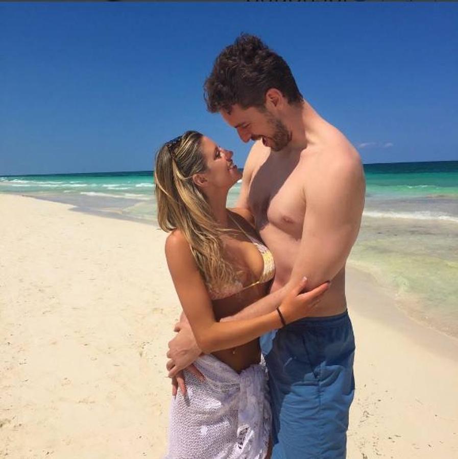 Pau Gasol y Catherine McDonnell. El pívot de la NBA hizo público su noviazgo con la ejecutiva californiana en mayo de 2016