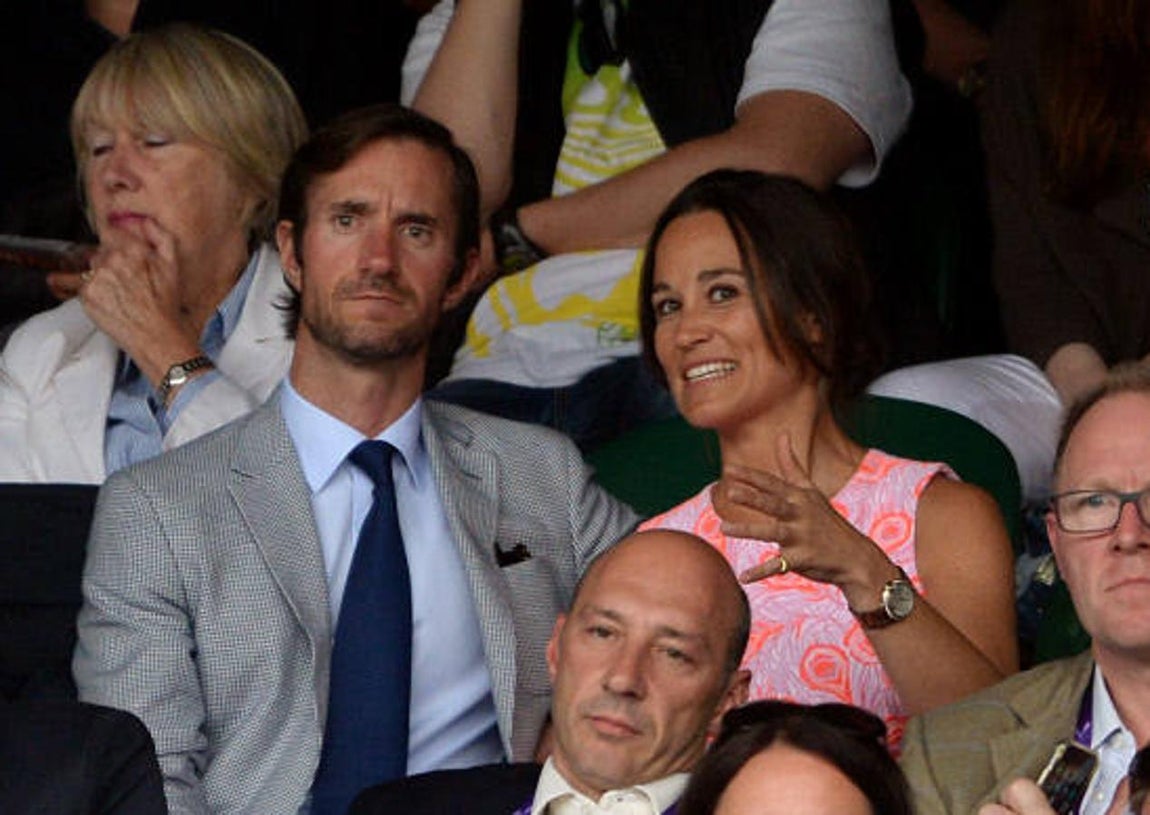 Pippa Middleton y James Matthews. La pareja salió durante un tiempo en el año 2012 y volvieron a reunirse a finales del año pasado cuando ella dejó su noviazgo con Nico Jackson. Los rumores de relación saltaron a la prensa cuando Matthews fue visto llegando a su mansión en Londres acompañado de Pippa a altas horas de la noche