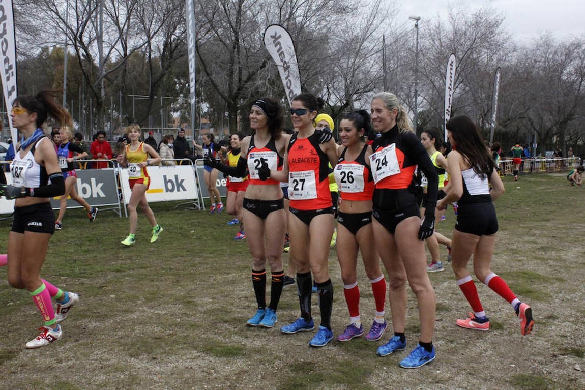 Unos 700 atletas participan en el Cross de Sonseca