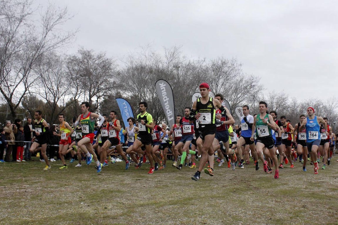 Unos 700 atletas participan en el Cross de Sonseca