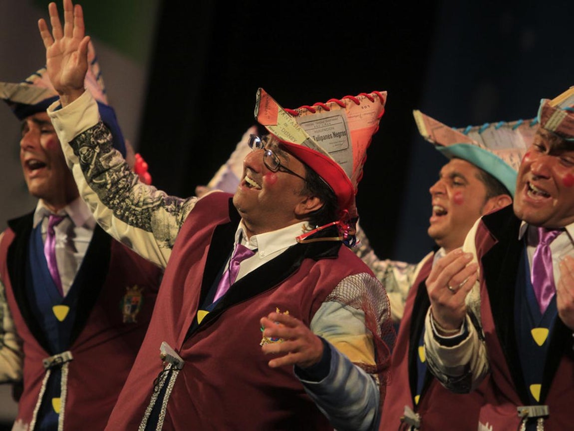 Fotos: Comparsa Enséñame Cai en el COAC 2017