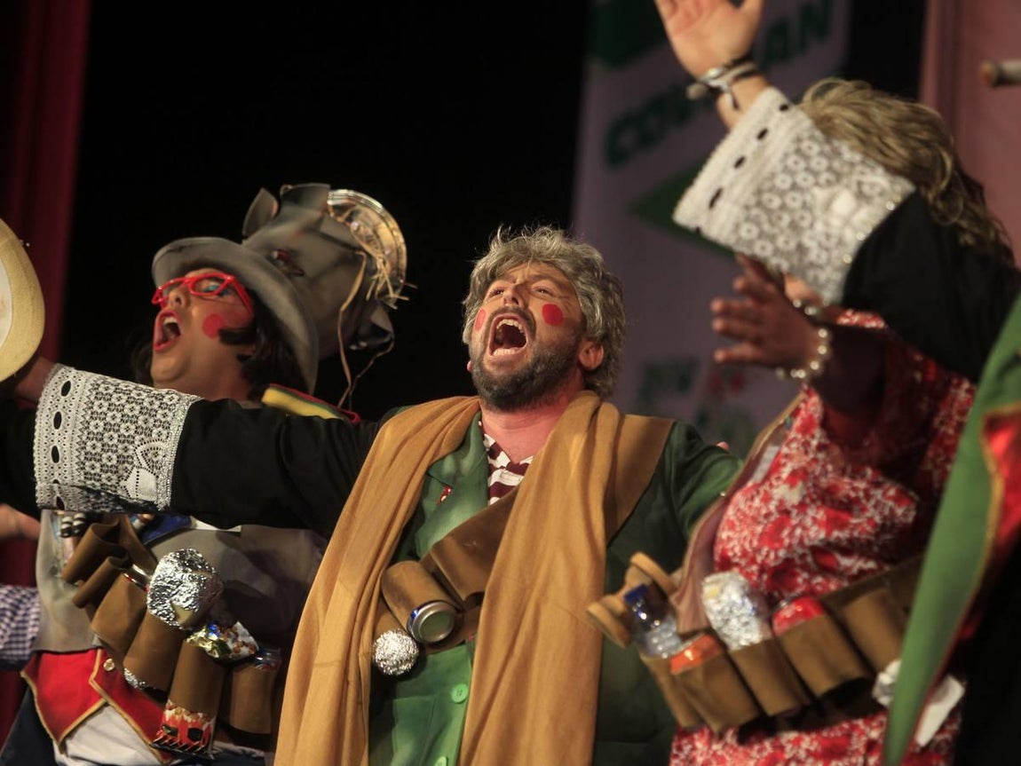 Fotos: Chirigota Los del lado oscuro... Cai!