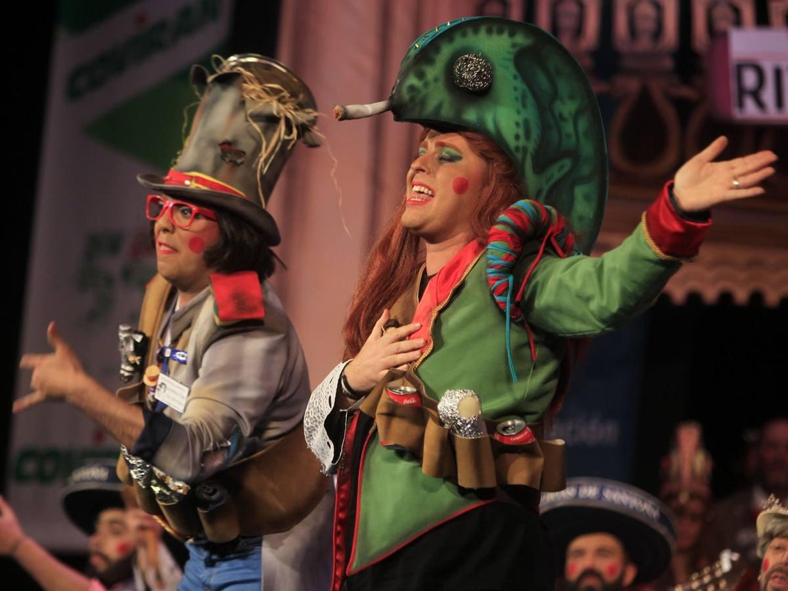 Fotos: Chirigota Los del lado oscuro... Cai!