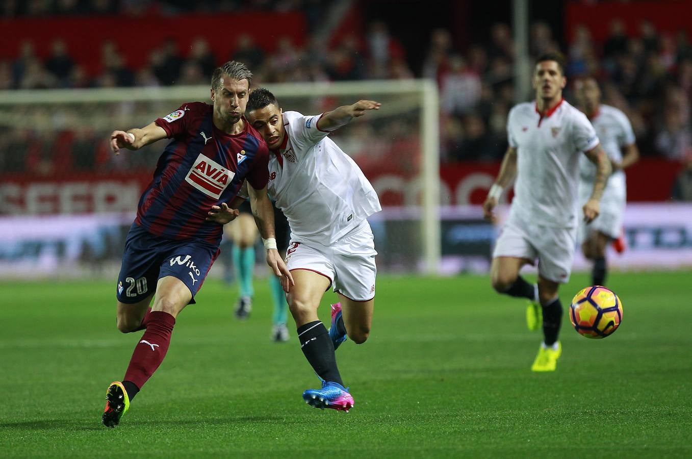 El Sevilla se anota tres puntos en casa ante el Eibar