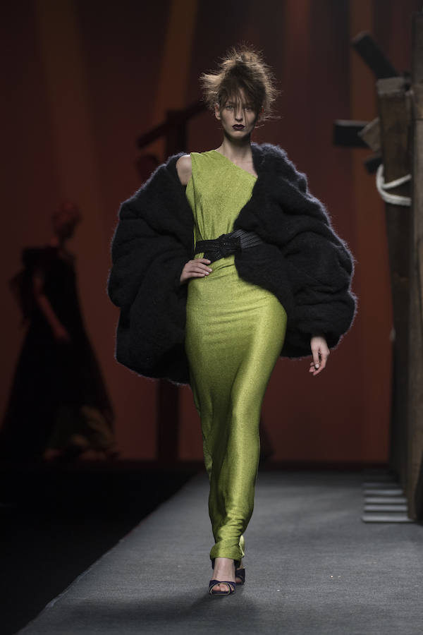 La figura femenina para Ulises Mérida