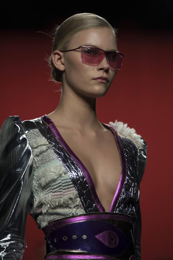 Custo muestra su lado más colorido