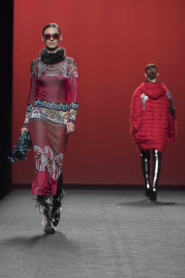 Custo muestra su lado más colorido