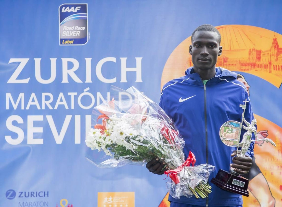 Las mejores imágenes del Zurich Maratón de Sevilla 2017