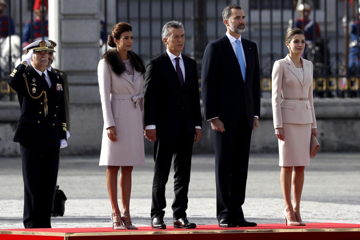 Felipe VI y la Reina Letizia han recibido hoy al presidente de Argentina, Mauricio Macri, y a su esposa, Juliana Awada. 