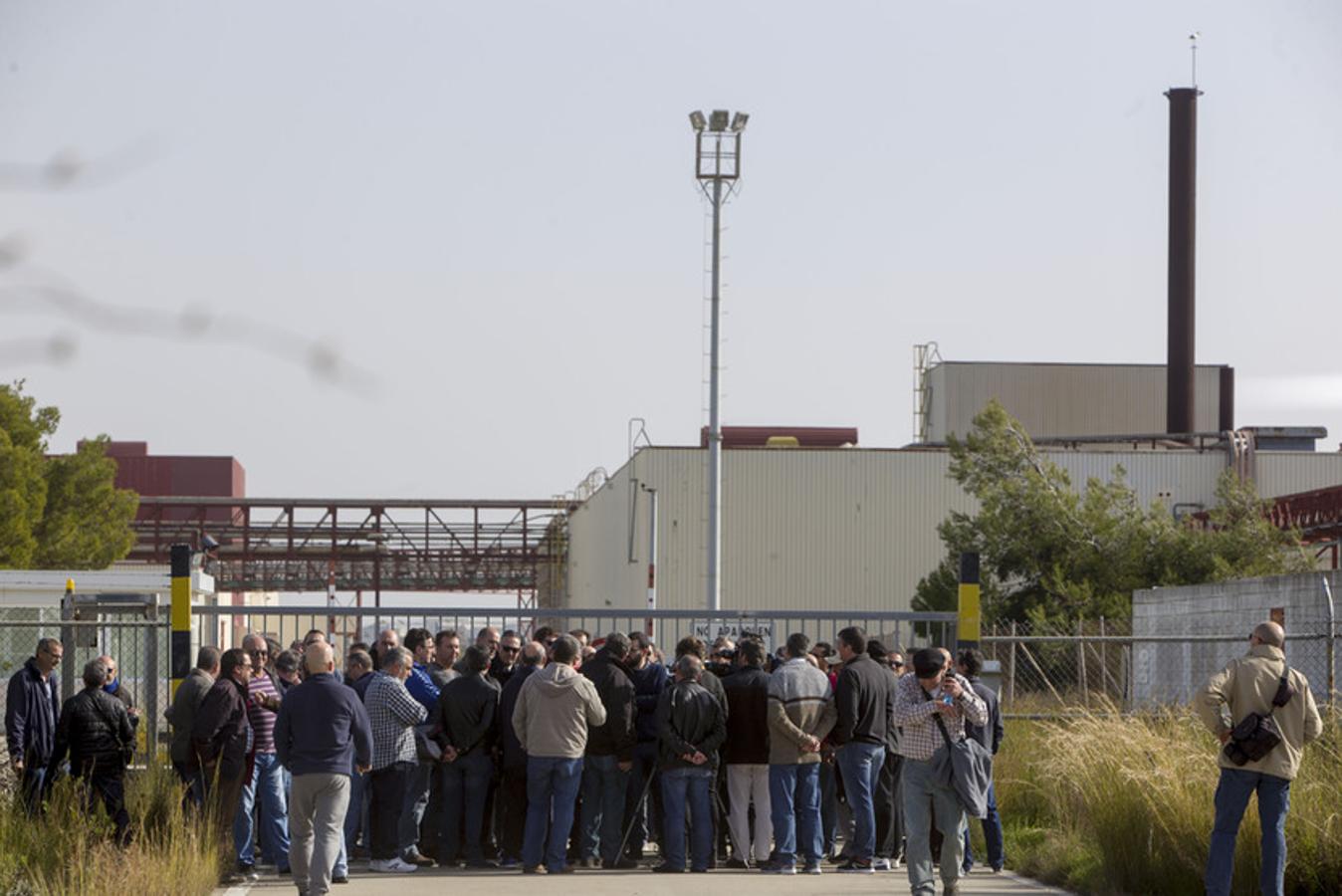 Los extrabajadores se concentran en las puertas de Delphi en el décimo aniversario del cierre