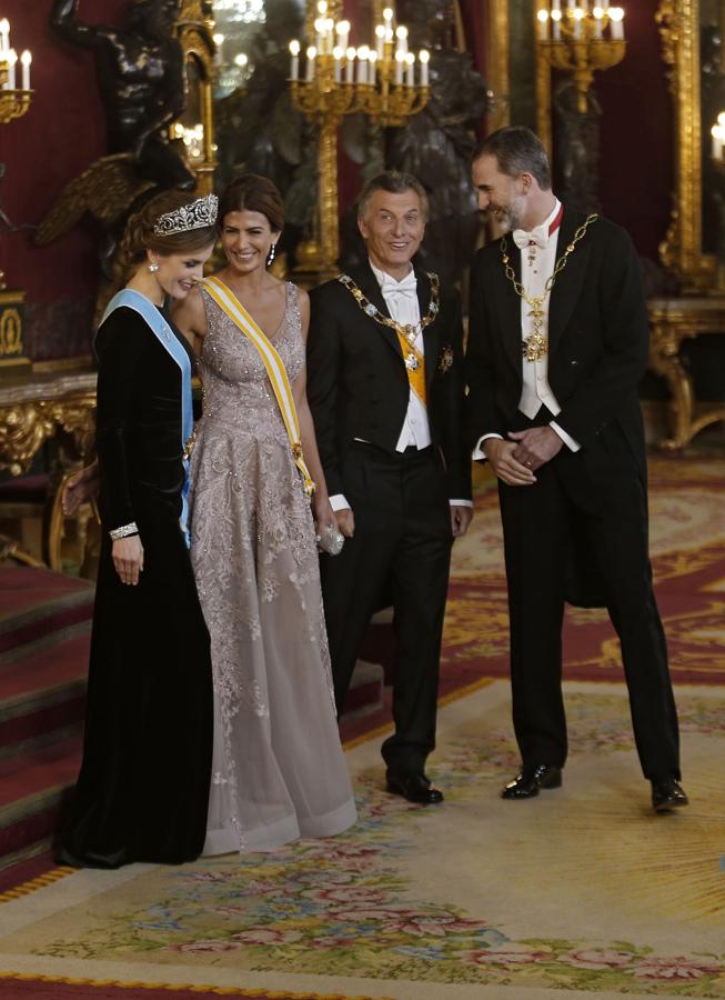 El Rey Felipe y la Reina Letizia, junto a Mauricio Macri y Juliana Awada. 