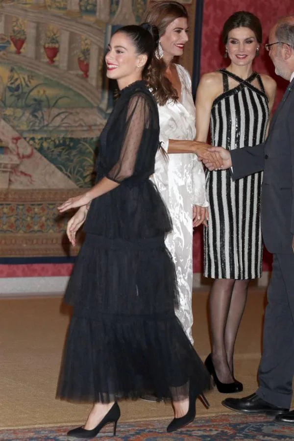 Tini Stoessel, novia de Pepe Barroso Jr, lució espectacular con un diseño de Valentino