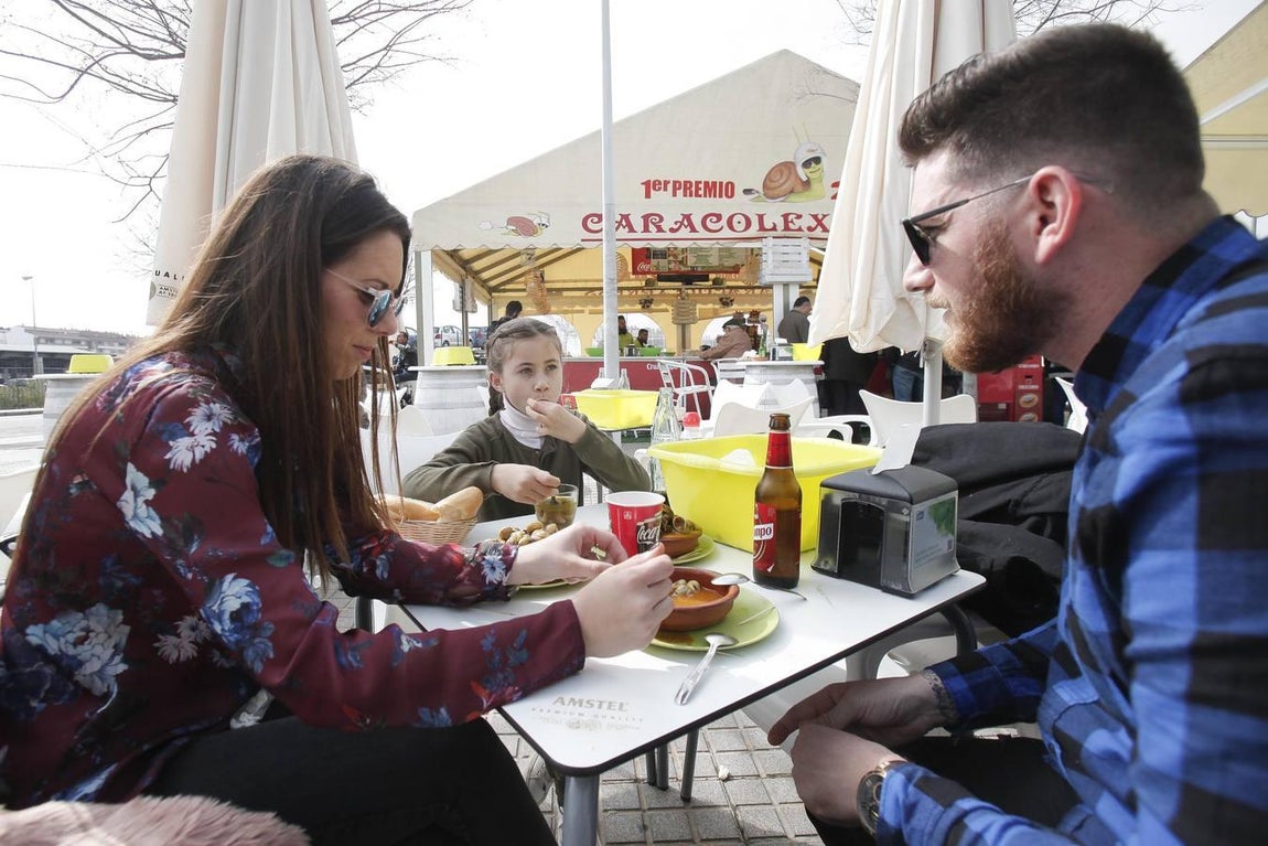 El arranque de los puestos de caracoles, en imágenes