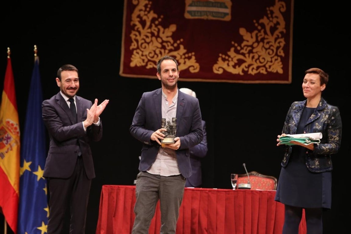 Entrega de Medallas por el Día de Andalucía en el Teatro Muñoz Seca