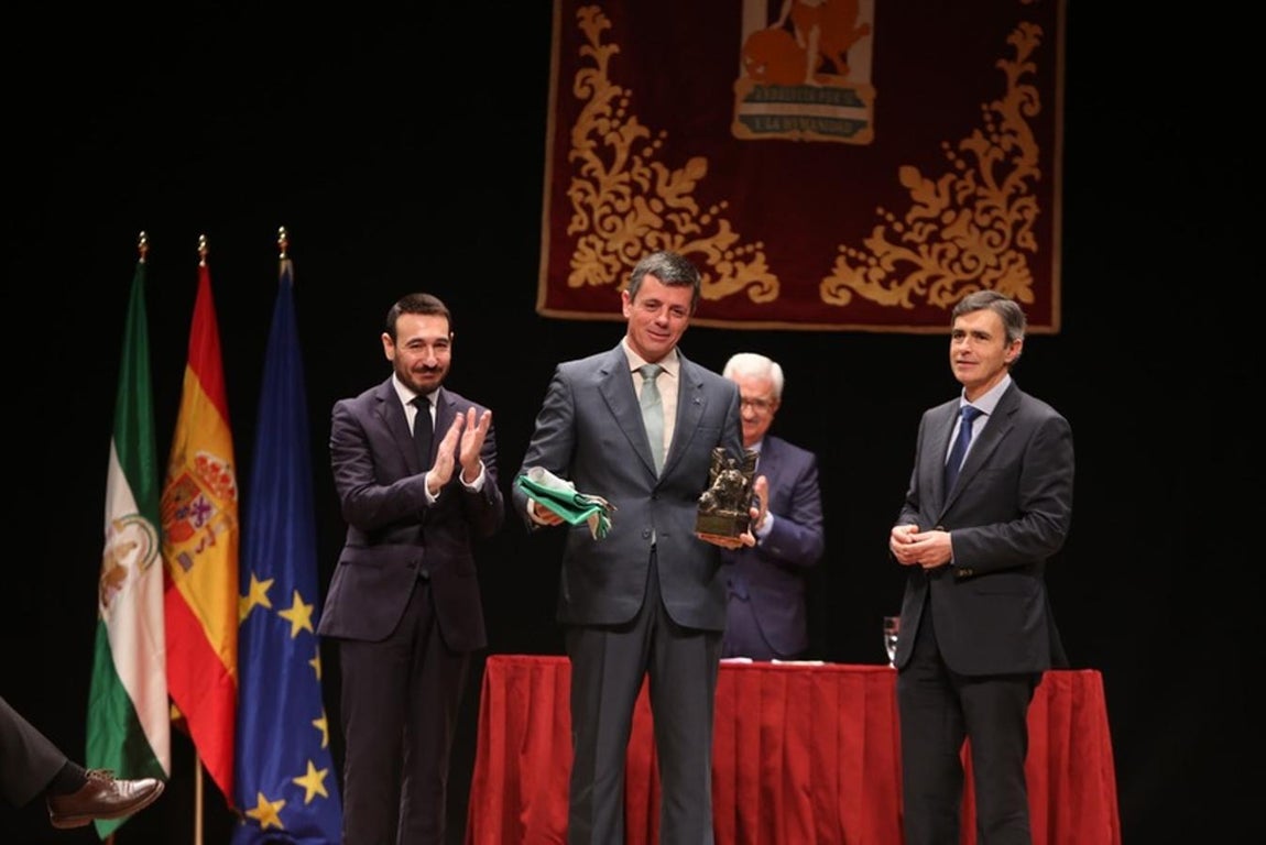 Entrega de Medallas por el Día de Andalucía en el Teatro Muñoz Seca
