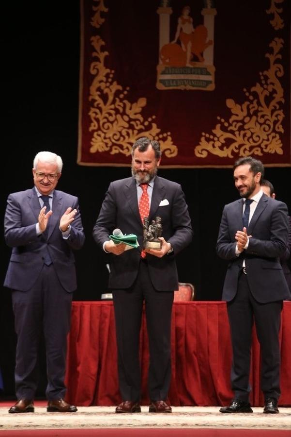 Entrega de Medallas por el Día de Andalucía en el Teatro Muñoz Seca