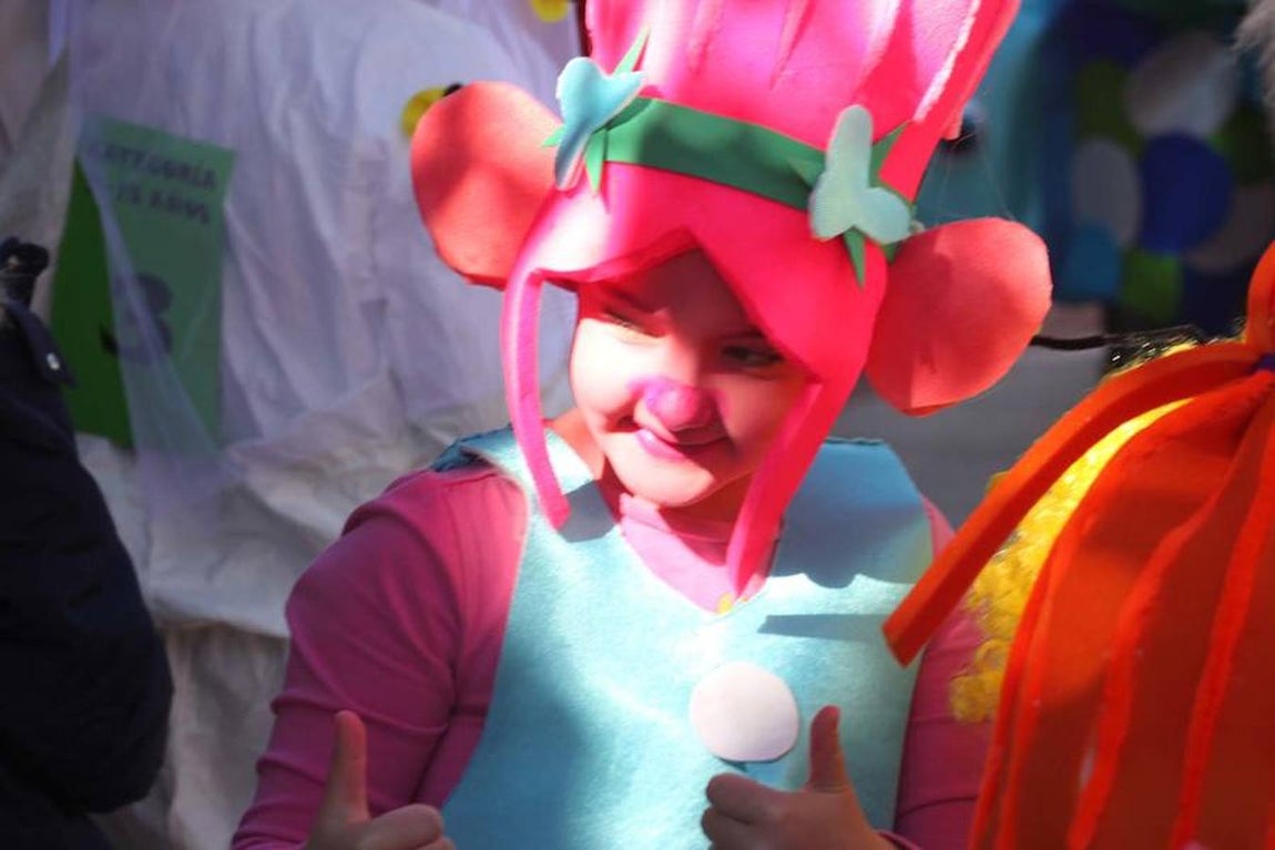 Galería de imágenes: Color y ritmo en el carnaval de Cabanillas
