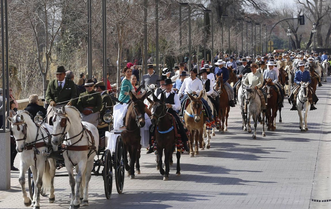 Las mejores imágenes del paseo a caballo por el Día de Andalucía en Córdoba